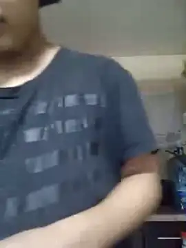 Snapshot of Francjsco189 chatting on December 20, 6:42 am Francjsco189 online show from December 20, 6:42 am