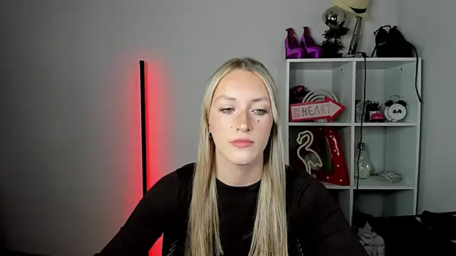 EvelynBlond online show from June 26, 12:42 pm