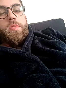 Snapshot of CoupleGoat chatting on April 1, 1:01 pm CoupleGoat online show from April 1, 1:01 pm