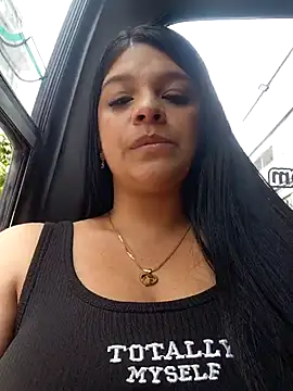 Layla-daring online show from May 3, 7:20 pm