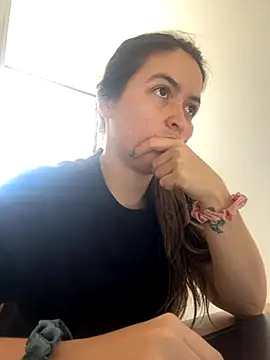 Snapshot of Little__Danni1 chatting on December 1, 8:47 pm Little Danni1 online show from December 1, 8:47 pm