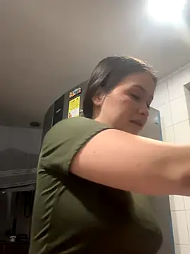 Snapshot of Little__Danni1 chatting on December 16, 12:26 am Little Danni1 online show from December 16, 12:26 am