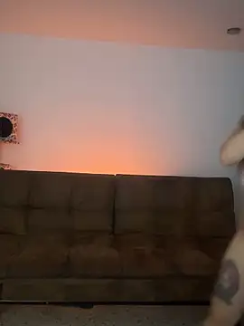 Little  Danni1 online show from May 2, 4:28 am