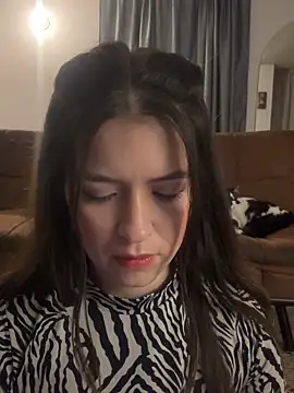 Little  Danni1 online show from June 13, 4:32 am