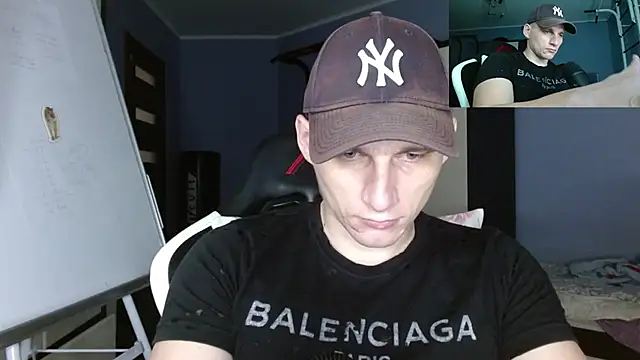 Snapshot of Poliglotjoe1 chatting on November 25, 5:46 pm Poliglotjoe1 online show from November 25, 5:46 pm