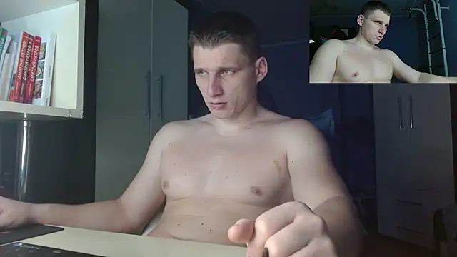 Snapshot of Poliglotjoe1 chatting on December 5, 10:46 am Poliglotjoe1 online show from December 5, 10:46 am