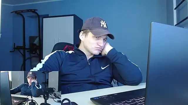 Poliglotjoe1 online show from February 3, 10:31 am