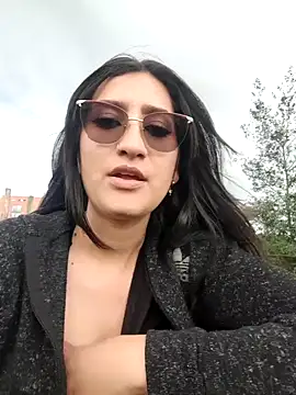 Snapshot of Marilyn_1-2 chatting on December 13, 9:20 pm Marilyn 1-2 online show from December 13, 9:20 pm