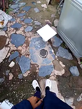 Snapshot of Eezxxx chatting on December 16, 3:44 am Eezxxx online show from December 16, 3:44 am