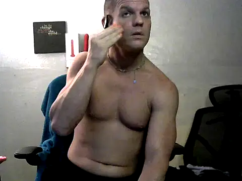 Snapshot of JockNThirsty chatting on May 12, 6:21 am JockNThirsty online show from May 12, 6:21 am