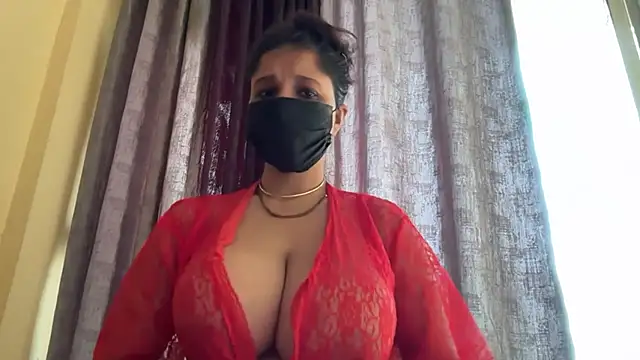 Snapshot of Smita_silk69 chatting on June 27, 6:29 am Smita silk69 online show from June 27, 6:29 am