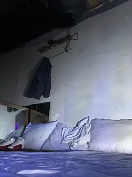 Snapshot of Alltheway2321 chatting on December 16, 5:23 am Alltheway2321 online show from December 16, 5:23 am