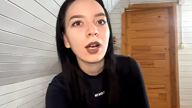 Snapshot of KiyokoEeds chatting on November 24, 10:04 am KiyokoEeds online show from November 24, 10:04 am