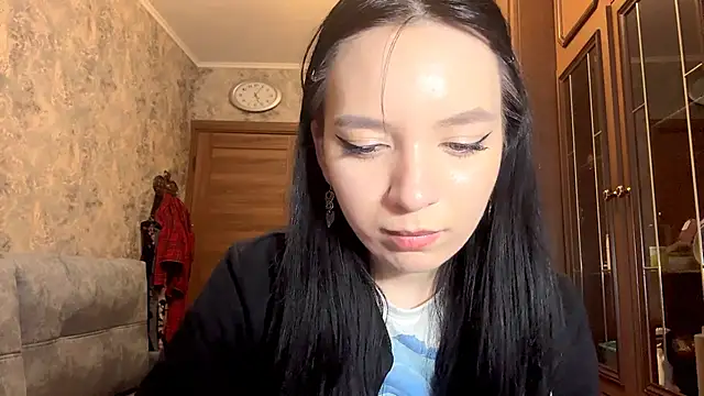 Snapshot of KiyokoEeds chatting on December 4, 2:04 pm KiyokoEeds online show from December 4, 2:04 pm