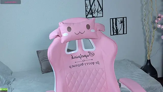 Megan Lora online show from January 18, 12:58 am