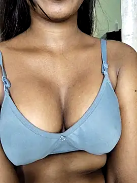 Simran 0011 online show from April 29, 3:05 pm