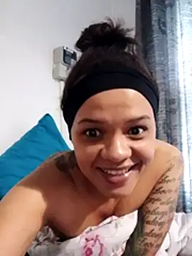 Snapshot of Cadence28 chatting on November 27, 4:14 am Cadence28 online show from November 27, 4:14 am