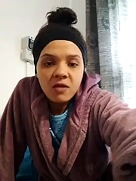 Snapshot of Cadence28 chatting on November 28, 7:11 am Cadence28 online show from November 28, 7:11 am