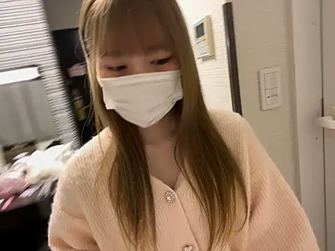 Snapshot of binyu_rua chatting on December 3, 2:48 pm binyu rua online show from December 3, 2:48 pm