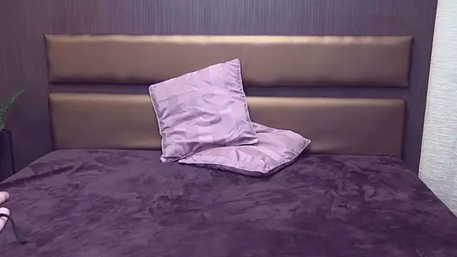 JasminAndAlyssa online show from December 5, 3:09 pm