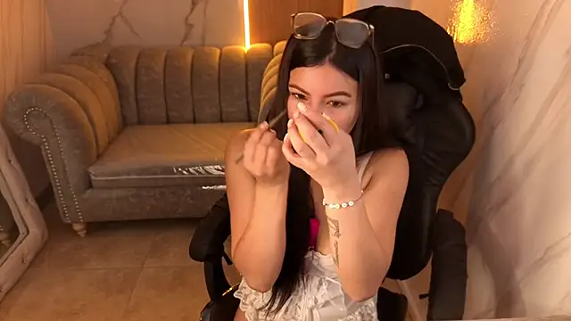 violeta tf online show from March 1, 1:46 pm