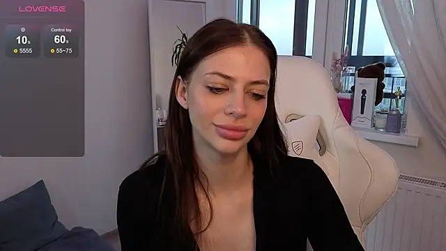 Snapshot of Daria_Promisess chatting on November 25, 5:07 am Daria Promisess online show from November 25, 5:07 am