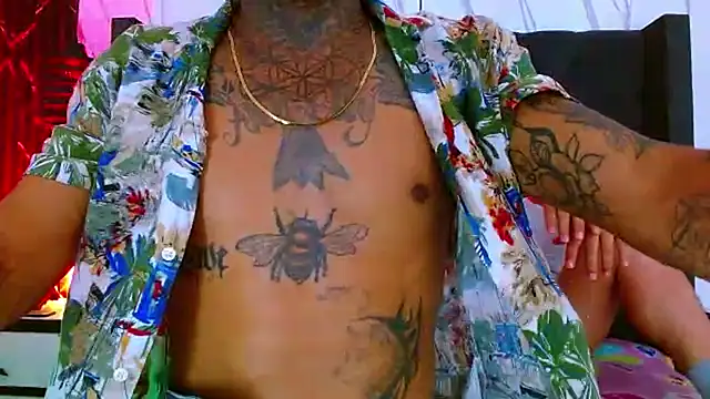 Snapshot of Hot_Latino_x chatting on November 26, 7:15 pm Hot Latino x online show from November 26, 7:15 pm