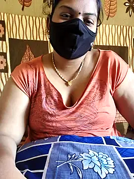 Snapshot of Paru_Tamil_Ponnu chatting on November 21, 6:01 am Paru Tamil Ponnu online show from November 21, 6:01 am