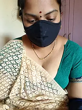 Snapshot of Paru_Tamil_Ponnu chatting on November 26, 6:14 am Paru Tamil Ponnu online show from November 26, 6:14 am