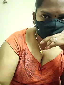 Snapshot of Paru_Tamil_Ponnu chatting on December 2, 6:58 pm Paru Tamil Ponnu online show from December 2, 6:58 pm