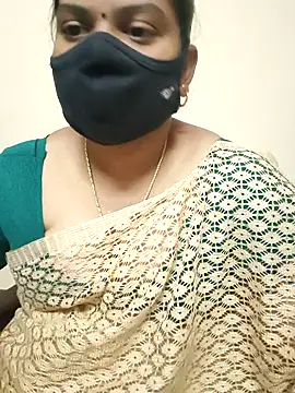 Snapshot of Paru_Tamil_Ponnu chatting on December 18, 6:14 pm Paru Tamil Ponnu online show from December 18, 6:14 pm