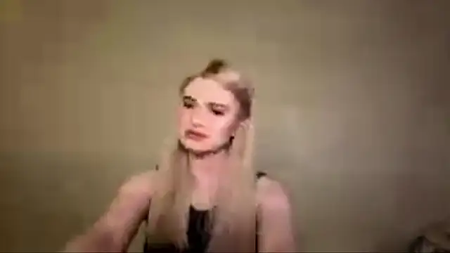 Snapshot of KarissaBoisse chatting on December 4, 2:04 pm KarissaBoisse online show from December 4, 2:04 pm