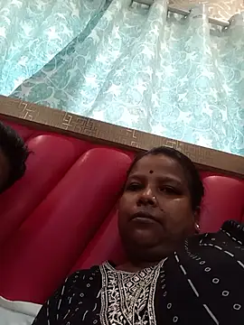 Snapshot of golugulu chatting on November 29, 3:31 am golugulu online show from November 29, 3:31 am