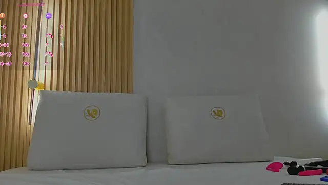 Snapshot of mia_dollce chatting on December 1, 11:26 am mia dollce online show from December 1, 11:26 am