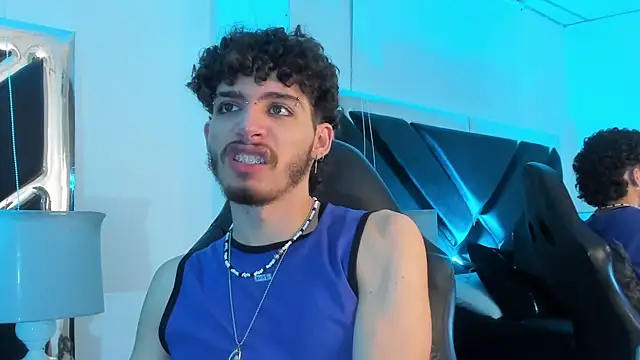 Snapshot of JojoBraando chatting on December 2, 8:37 pm JojoBraando online show from December 2, 8:37 pm