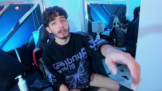 Snapshot of JojoBraando chatting on December 14, 11:42 pm JojoBraando online show from December 14, 11:42 pm