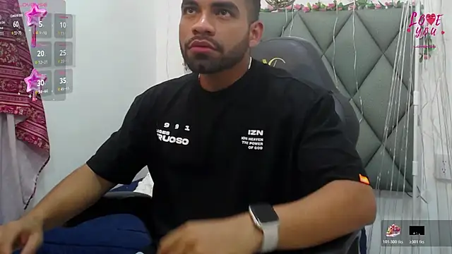 yons11  online show from November 25, 7:36 pm