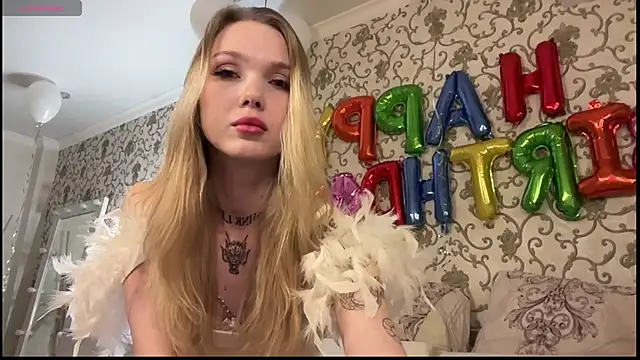 Snapshot of Amelly_04Sun chatting on December 15, 6:23 pm Amelly 04Sun online show from December 15, 6:23 pm