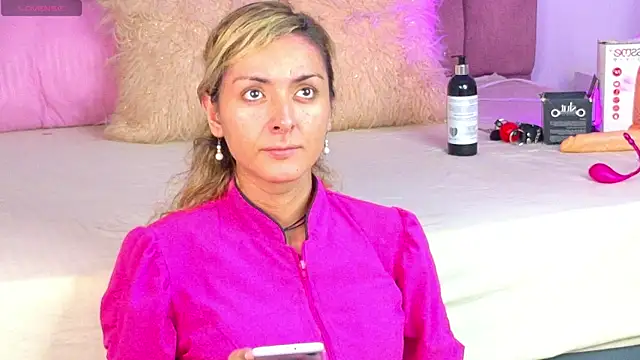 Snapshot of Lunitaa_Diva chatting on December 5, 2:36 pm Lunitaa Diva online show from December 5, 2:36 pm