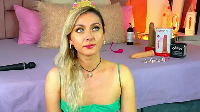 Lunitaa Diva online show from January 15, 3:05 pm