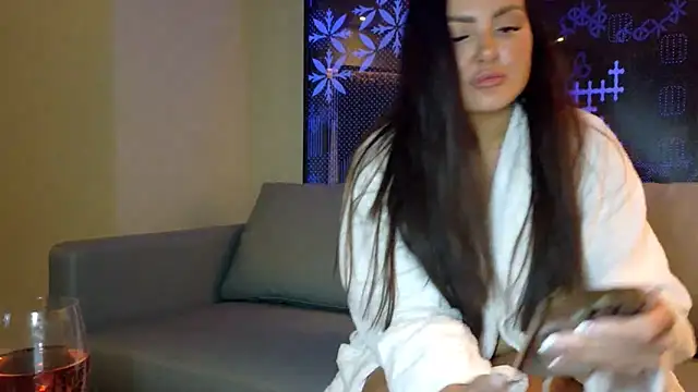 Snapshot of Ruby_brooksxo chatting on February 5, 10:03 pm Ruby brooksxo online show from February 5, 10:03 pm