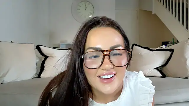 Snapshot of Ruby_brooksxo chatting on February 14, 11:01 pm Ruby brooksxo online show from February 14, 11:01 pm