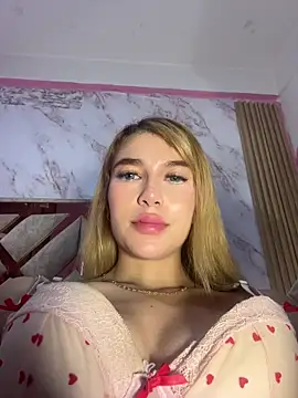 Snapshot of valeryfox__ chatting on December 5, 12:58 pm valeryfox online show from December 5, 12:58 pm