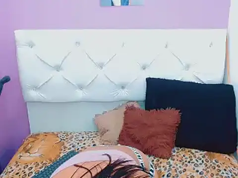 Snapshot of xwetdreamsx chatting on November 27, 5:37 pm xwetdreamsx online show from November 27, 5:37 pm