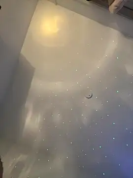 Kerysmae online show from December 2, 3:07 pm