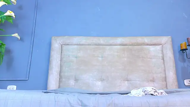 Snapshot of tony_megan chatting on December 16, 1:27 pm tony megan online show from December 16, 1:27 pm