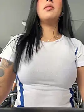 Snapshot of Elizabeth_Martinez11 chatting on November 25, 8:31 pm Elizabeth Martinez11 online show from November 25, 8:31 pm