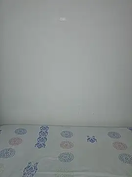 Snapshot of mila_curvy chatting on December 3, 7:16 am mila curvy online show from December 3, 7:16 am