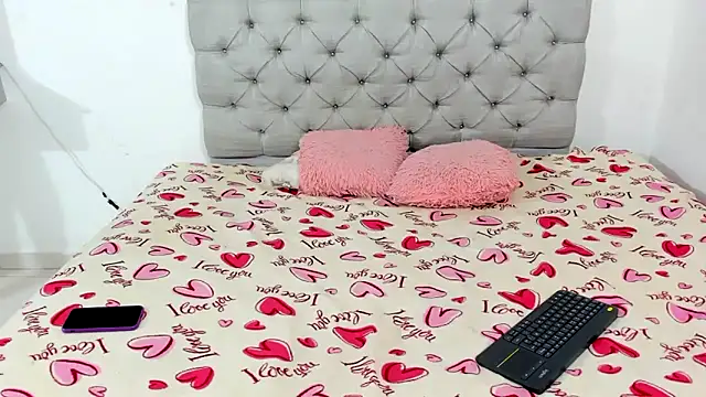 Snapshot of Briitney_tovar chatting on December 16, 3:55 am Briitney tovar online show from December 16, 3:55 am