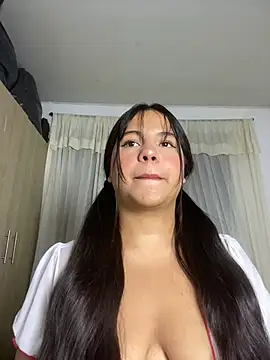 katthyasmitth online show from April 7, 12:00 am